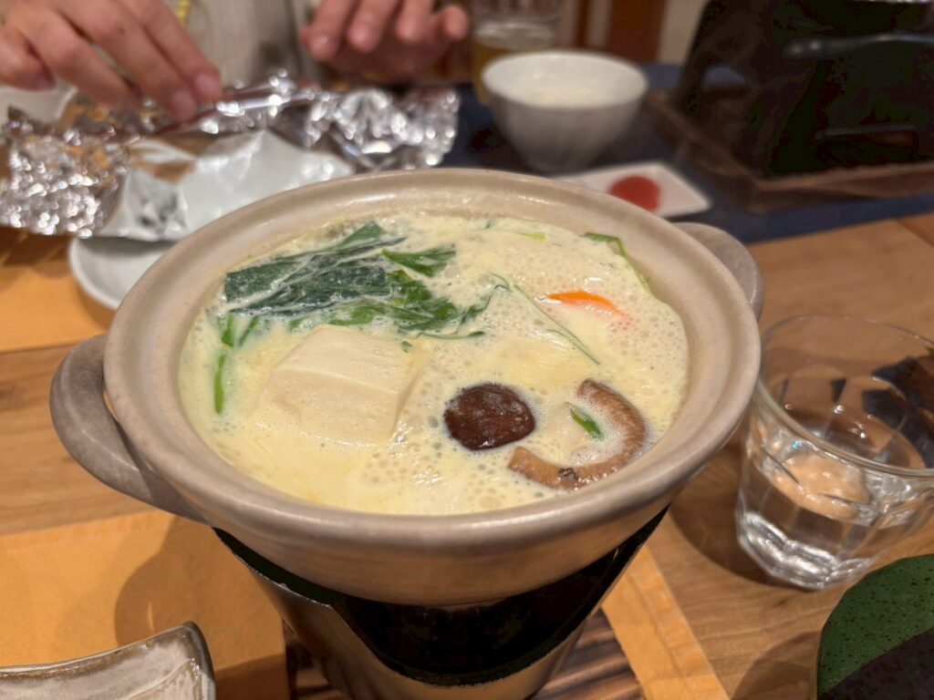八寿恵荘の夕食の豆乳鍋