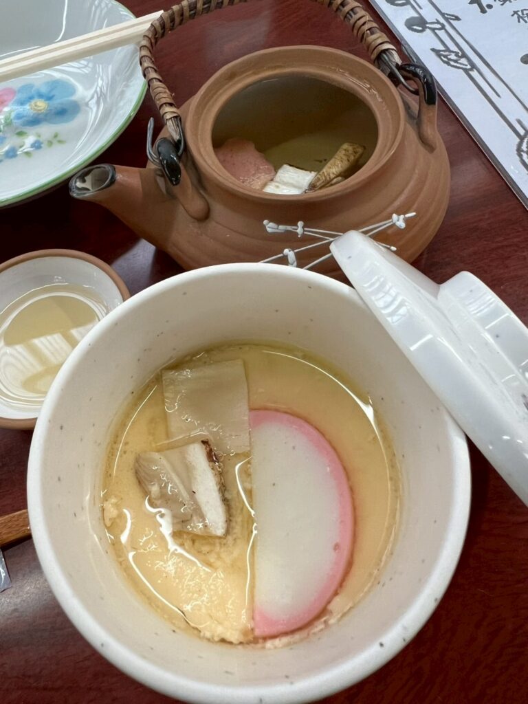 松茸の土瓶蒸しと茶碗蒸し